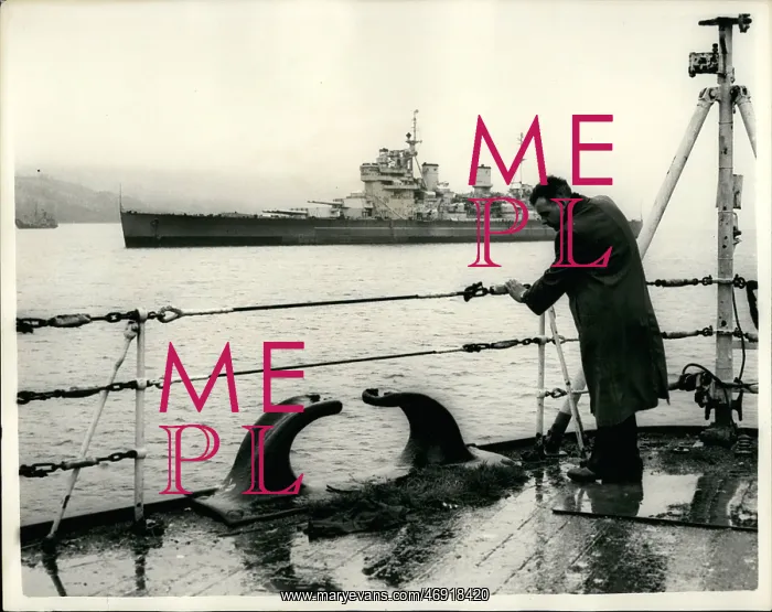 : Ships on the River Clyde, ready for the breakers yard : Ships on the River Clyde, ready for the breakers yard