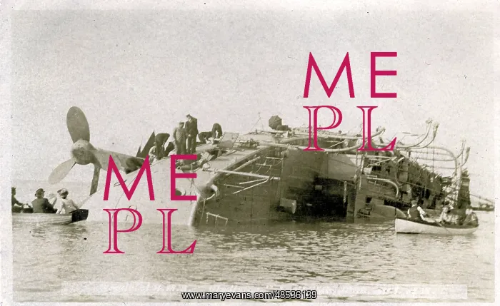 : Shipwreck - HMS Gladiator, Yarmouth, Isle of Wight : Shipwreck - HMS Gladiator, Yarmouth, Isle of Wight