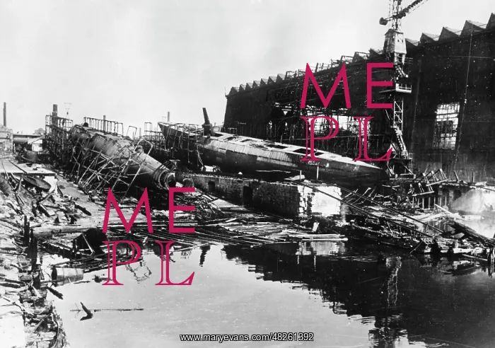 : Shipyard in Nikolaev, 1941 : Shipyard in Nikolaev, 1941