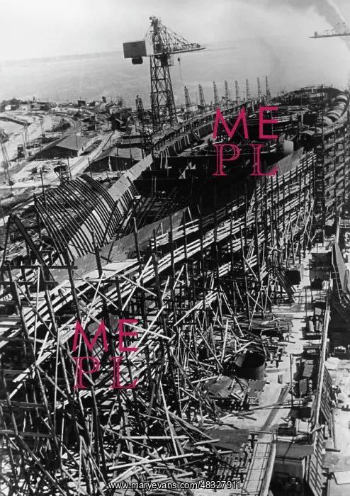 : Shipyard in Nikolaev, 1941 : Shipyard in Nikolaev, 1941