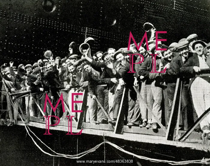 : Shipyard workers cheering King Edward VIII in Glasgow : Shipyard workers cheering King Edward VIII in Glasgow