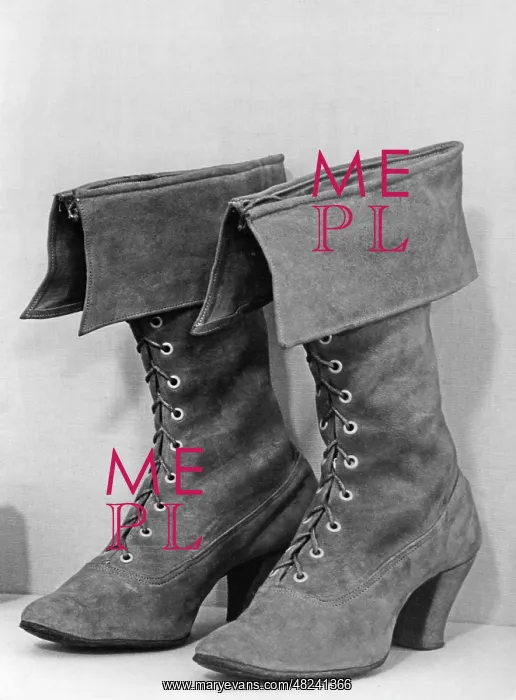 : Shoe fashion, around 1600 : Shoe fashion, around 1600
