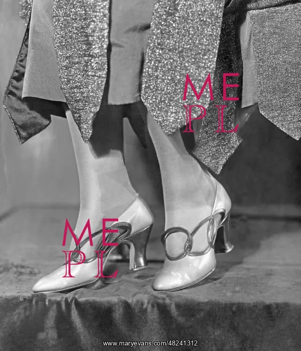 : Shoe fashion, 1922 : Shoe fashion, 1922