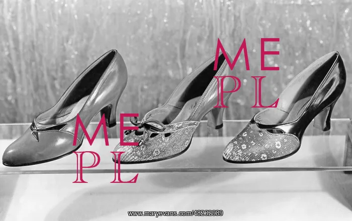 : Shoe fashion, 1933 : Shoe fashion, 1933