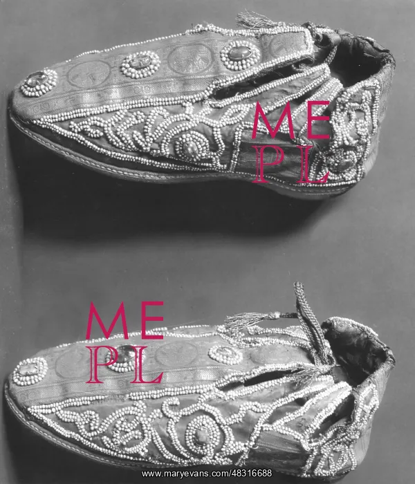 : Shoes of the coronation robes : Shoes of the coronation robes