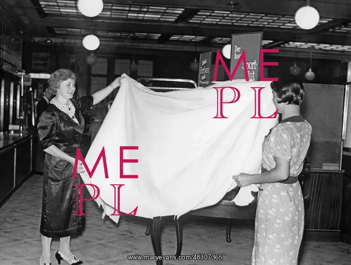 : Shop assistants in Germany, 1938 : Shop assistants in Germany, 1938
