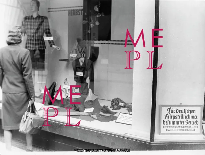 : A shop in Warthegau, 1941 : A shop in Warthegau, 1941