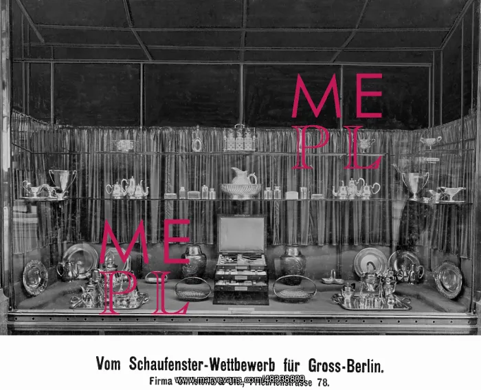  : Shop window in Berlin, 1909