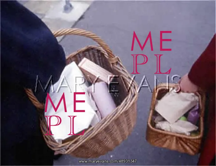 : SHOPPING BASKETS 1940S : SHOPPING BASKETS 1940S