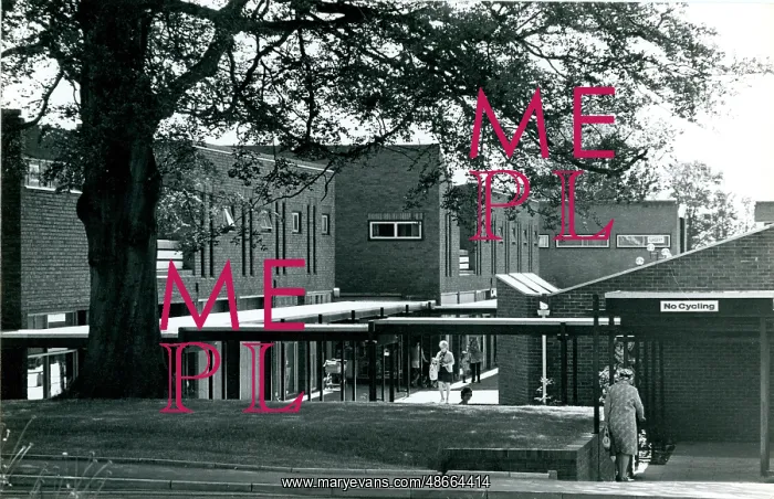 : Shopping mall