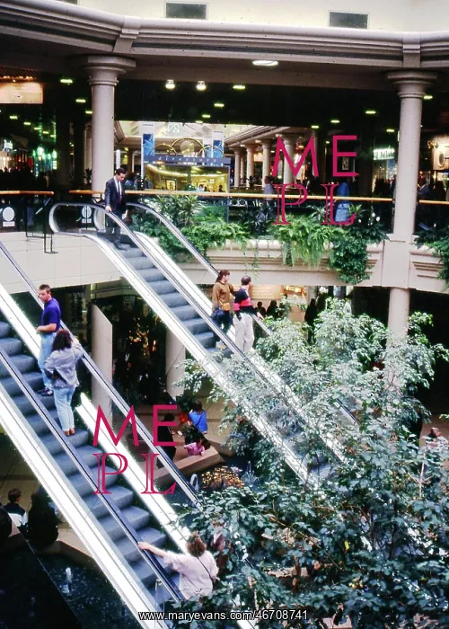 : Shopping mall, Birmingham : Shopping mall, Birmingham