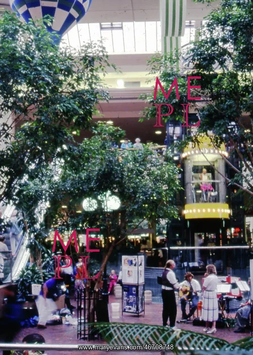 : Shopping mall, Birmingham : Shopping mall, Birmingham