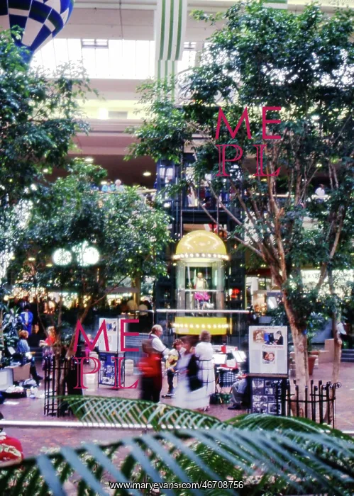 : Shopping mall, Birmingham : Shopping mall, Birmingham