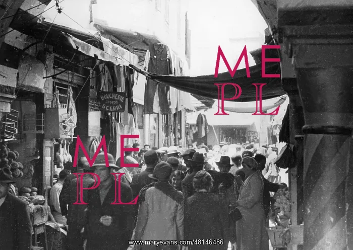 : Shopping street in Tunis, 1936 : Shopping street in Tunis, 1936