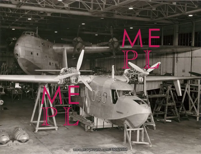 : Short SA6 Sealand in the hangar : Short SA6 Sealand in the hangar