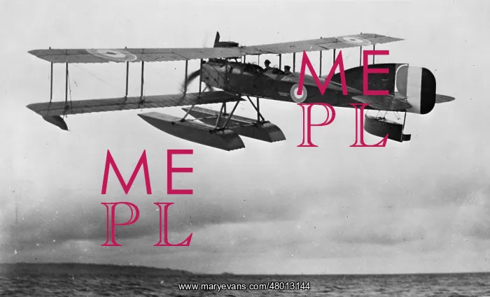 : Short seaplane Type 184 in flight, WW1 : Short seaplane Type 184 in flight, WW1