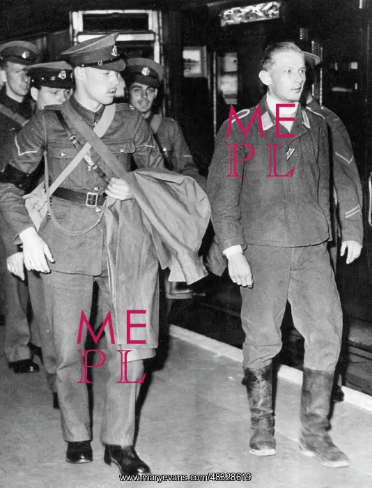 : Shot down German airman, 1940 : Shot down German airman, 1940