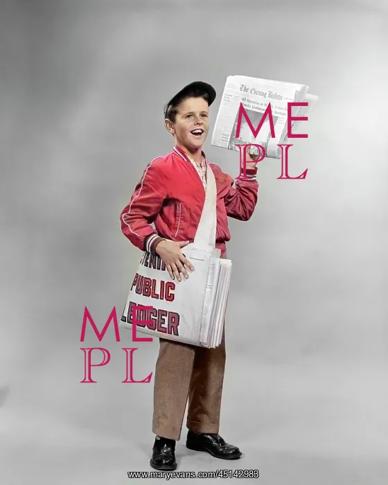 : Shouting Newsboy Standing Selling : Shouting Newsboy Standing Selling