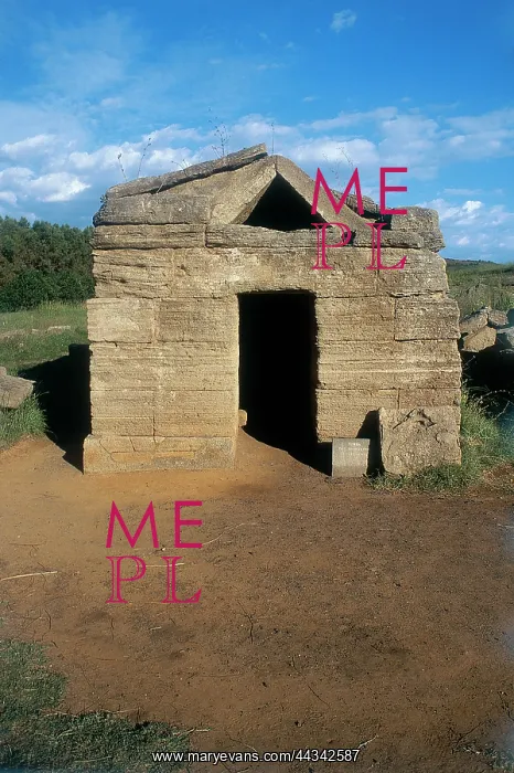 : Shrine-like tomb at the Etruscan : Shrine-like tomb at the Etruscan