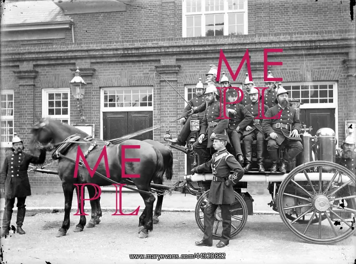 : Sidcup Fire Brigade and Horse Drawn Fire Engine : Sidcup Fire Brigade and Horse Drawn Fire Engine