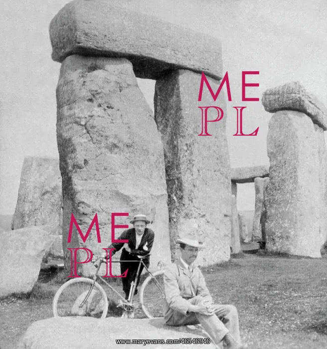 : Two sightseers at Stonehenge, Wiltshire : Two sightseers at Stonehenge, Wiltshire