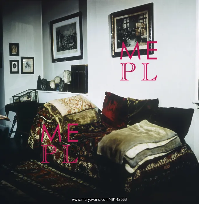 : Sigmund Freud's Couch Hampstead London : Sigmund Freud's Couch Hampstead London