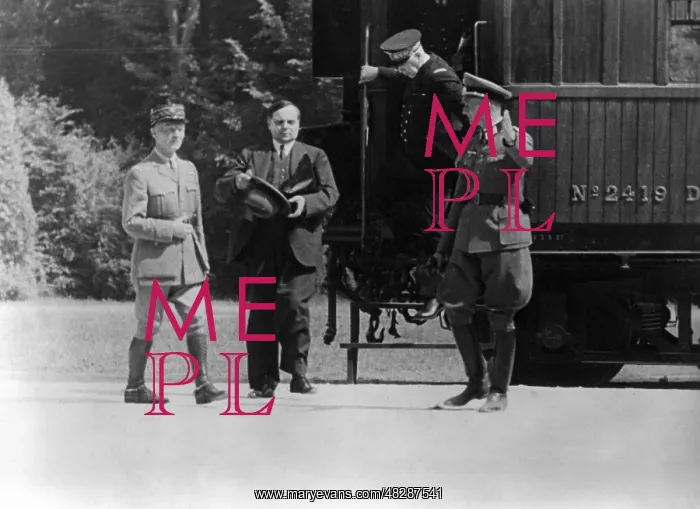 : Signing of the armistice at CompiEugne, 1940 : Signing of the armistice at CompiEugne, 1940