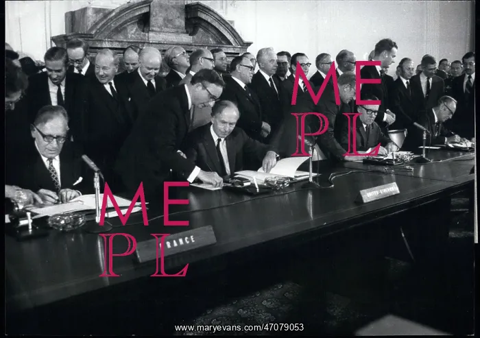 : Signing of Berlin Agreement, Germany : Signing of Berlin Agreement, Germany