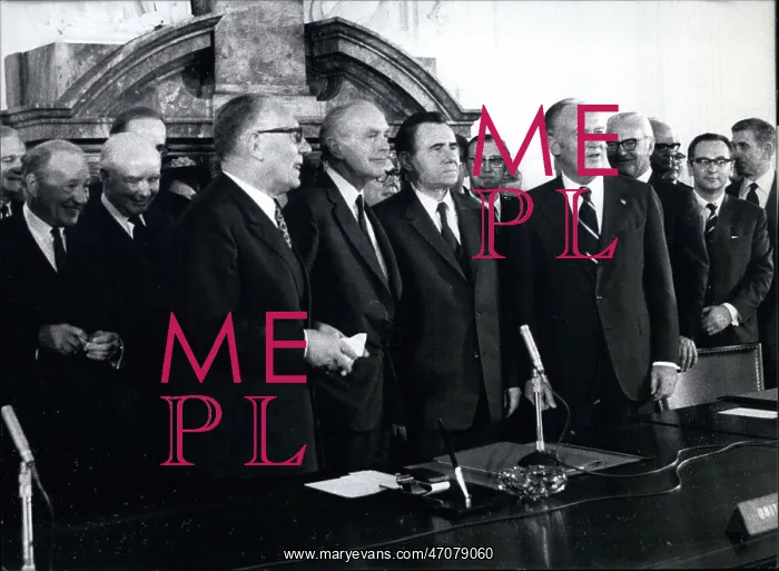 : Signing of Berlin Agreement, Germany : Signing of Berlin Agreement, Germany
