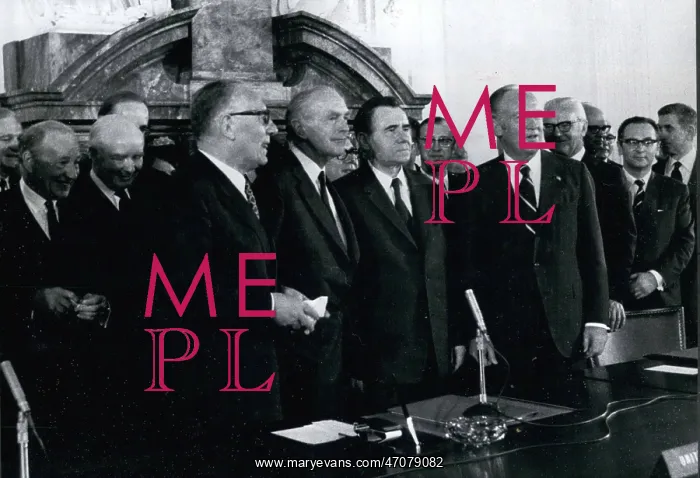 : Signing of Berlin Agreement, Germany : Signing of Berlin Agreement, Germany