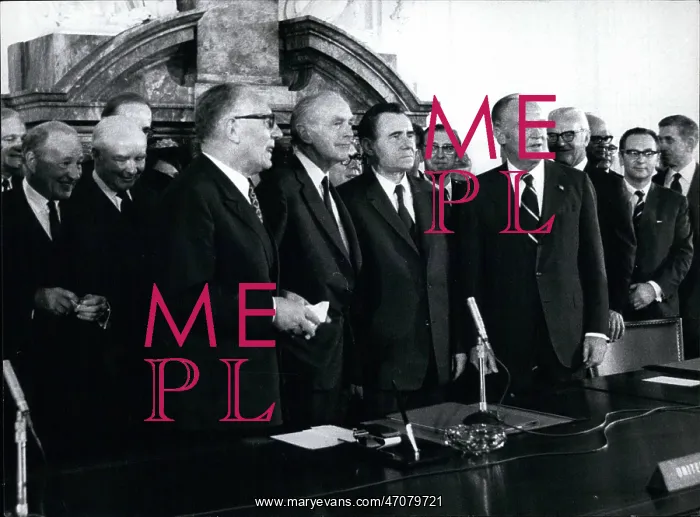 : Signing of Berlin Agreement, Germany : Signing of Berlin Agreement, Germany