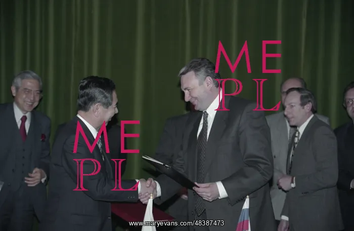 : Signing of the Memorandum on the Expansion of : Signing of the Memorandum on the Expansion of