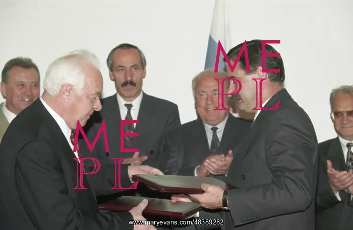 : Signing of Ossetian-Ingush agreement : Signing of Ossetian-Ingush agreement