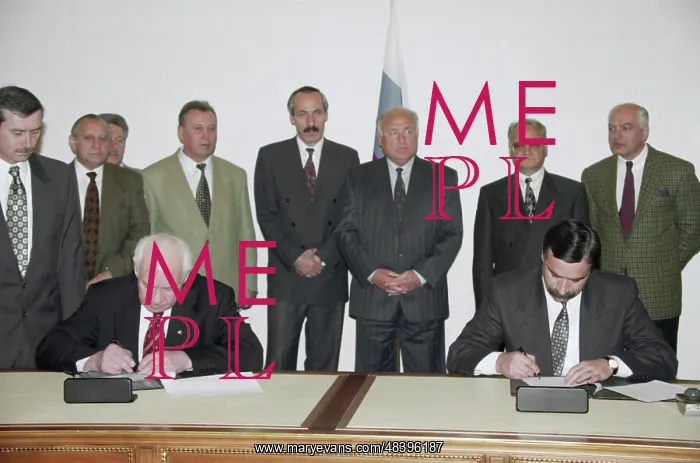 : Signing of Ossetian-Ingush Agreement : Signing of Ossetian-Ingush Agreement