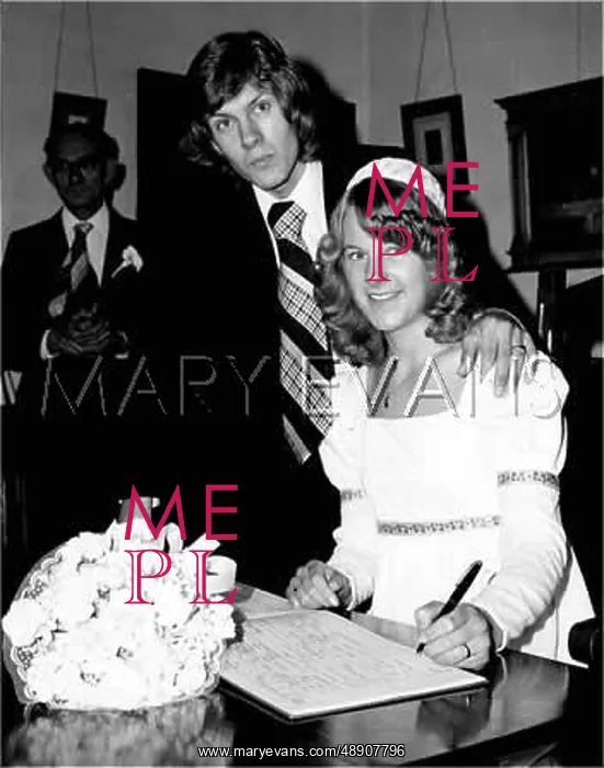: SIGNING THE REGISTER : SIGNING THE REGISTER