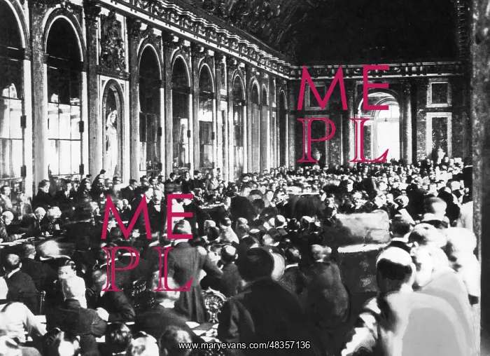 : Signing of the Treaty of Versailles, 1919 : Signing of the Treaty of Versailles, 1919