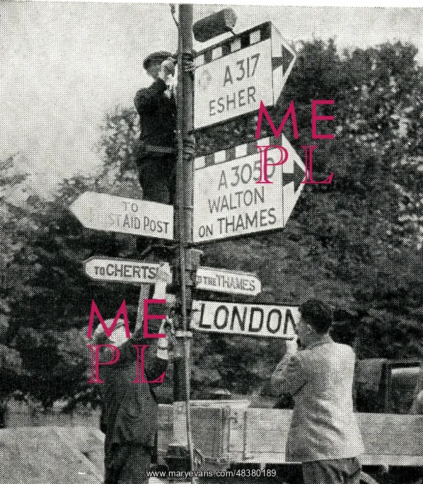 : Signposts removed from roads, WW2 : Signposts removed from roads, WW2