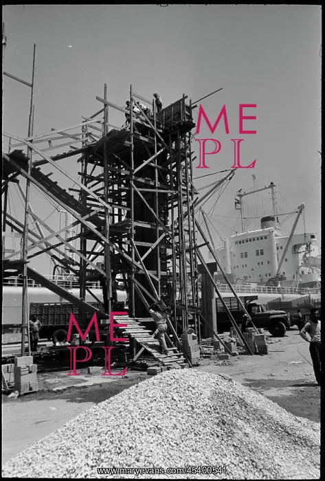 : Silo - construction site - port - harbor - harbour : Silo - construction site - port - harbor - harbour