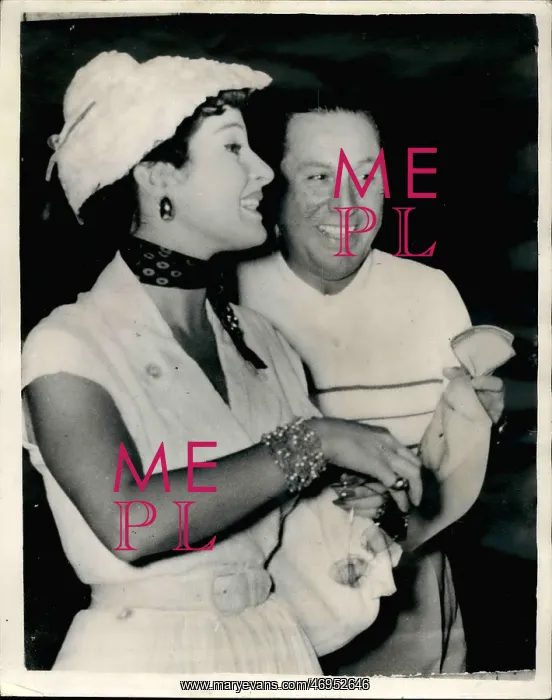 : Silvana Pampanini, Italian actress, with President Peron : Silvana Pampanini, Italian actress, with President Peron