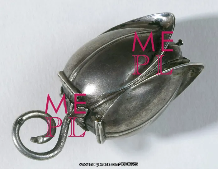 : Silver clock tulip-shaped : Silver clock tulip-shaped