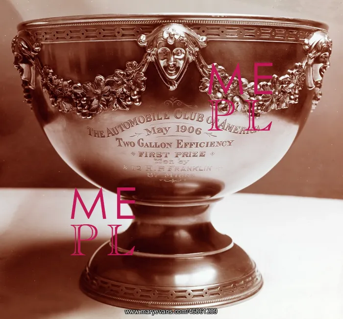 : Silver trophy : Silver trophy