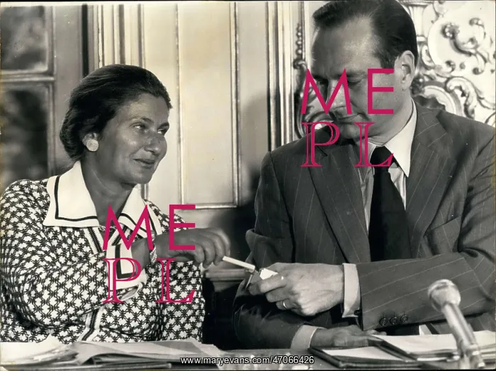 : Simone Veil and PM Jacques Chirac : Simone Veil and PM Jacques Chirac