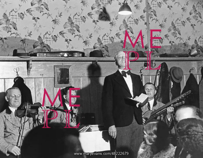: Singer in a Heuriger (winery) in Vienna, 1938 : Singer in a Heuriger (winery) in Vienna, 1938