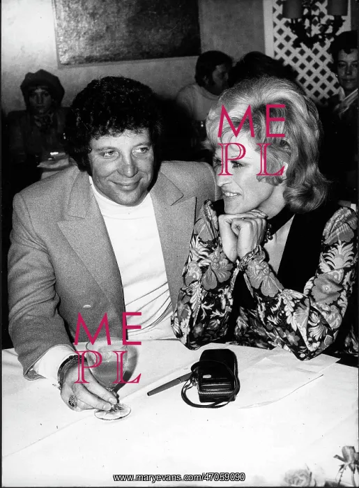 : Singer Tom Jones 1940 - : Singer Tom Jones 1940 -