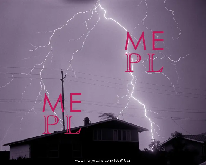: Single Lightning Bolt Discharge in Sky Over Dark : Single Lightning Bolt Discharge in Sky Over Dark