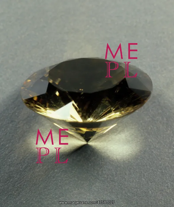 : Sinhalite. A round mixed cut of 15.5 carats : Sinhalite. A round mixed cut of 15.5 carats