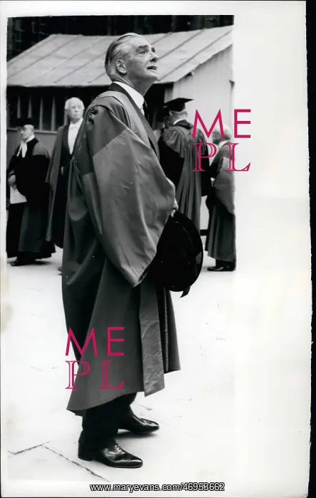 : Sir Anthony Eden at degree ceremony, Oxford University : Sir Anthony Eden at degree ceremony, Oxford University