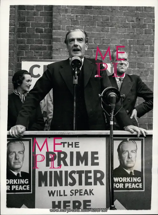: Sir Anthony Eden giving election speech, Uxbridge : Sir Anthony Eden giving election speech, Uxbridge