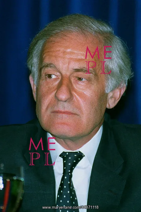 : Sir David Wilson Gcmg