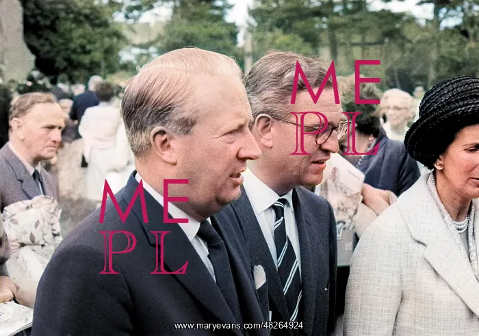 : Sir Edward Heath with Madron Seligman : Sir Edward Heath with Madron Seligman